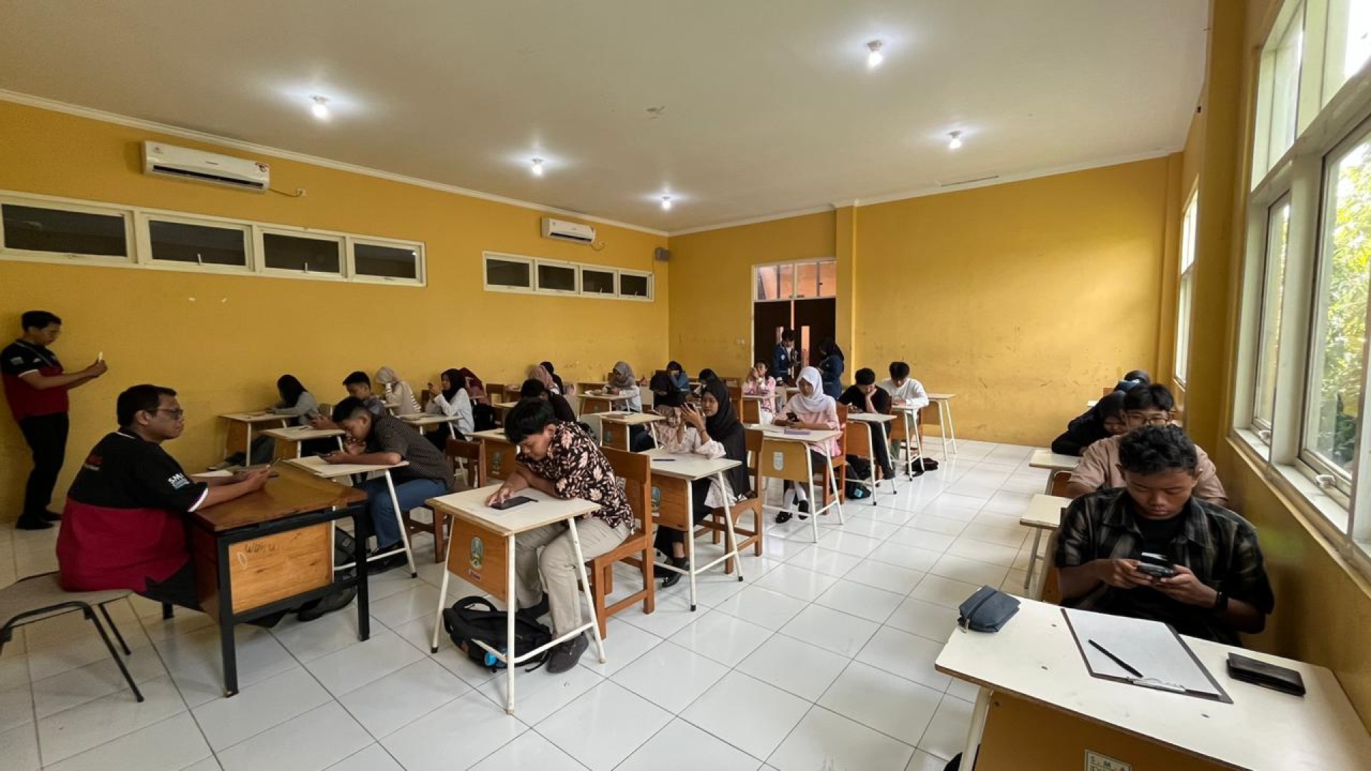 Tryout TKA SMP se-Surabaya di SMAS IPIEMS Surabaya 1