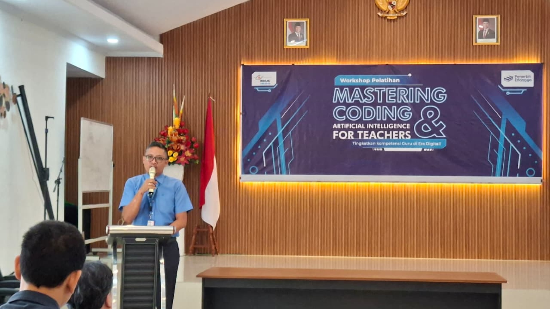 Workshop pelatihan Mastering Coding & Artificial Intelligence for Teacher bersama BINUS Creates 1