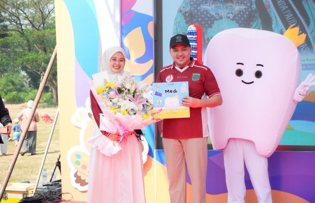 Ajarkan Anak Jaga Kebersihan Gigi. BUNDA PAUD Kabupaten Pasuruan, Merita Rusdi Sutejo Luncurkan Buku "Medi Si Gigi Putih"