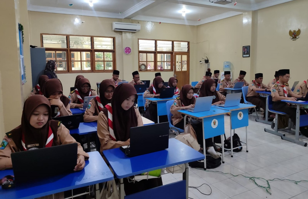Dukung Kesiapan TKA, SMA Islam As Sakinah dan Penerbit Erlangga Gelar Uji coba TO TKA via Solutest.id 